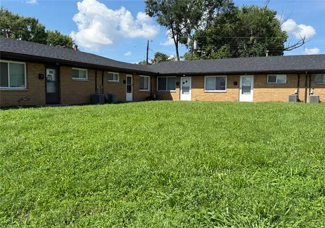 Listing Photo 3 - Condo for sale in building located at 27 Rita St, Dayton, OH 45404