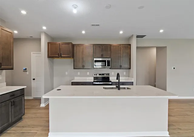 Photo 3 of Single family home for sale at 622 Tulip Dr, Yellow Springs Vlg, OH 45387 | MLS# 957460 | Listing updated on 2026-10-07