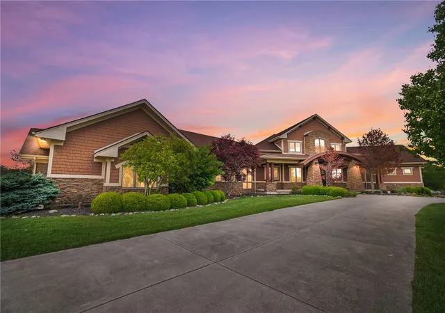 Photo 2 of Mansion for sale at 9606 Piqua Lockington Rd, Piqua, OH 45356 | MLS# 957550 | Listing updated on 2026-09-10