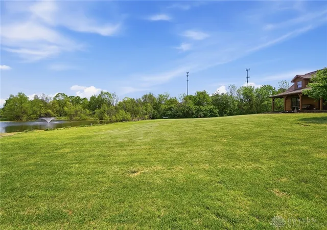 Photo 3 of Sale Pending at 255 W Pekin Rd, Lebanon, OH 45036 | MLS# 957757 | Listing updated on 2026-08-31