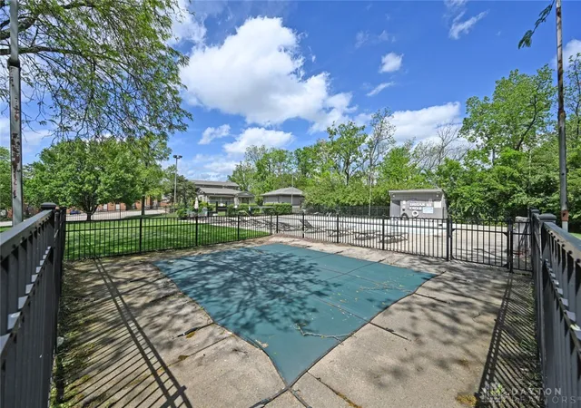 Listing Photo 2 - Condo for sale in building located at 1787 Cherokee Dr, West Carrollton, OH 45449 - Unit #B