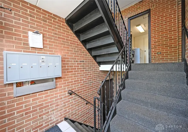 Listing Photo 4 - Condo for sale in building located at 1787 Cherokee Dr, West Carrollton, OH 45449 - Unit #B
