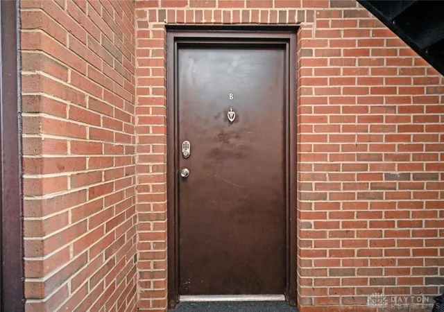 Listing Photo 5 - Condo for sale in building located at 1787 Cherokee Dr, West Carrollton, OH 45449 - Unit #B