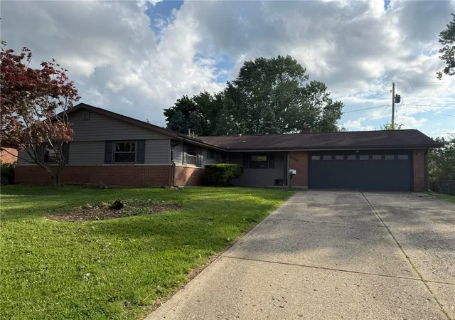 Photo 1 of Single family home for sale at 1218 Rona Pkwy Dr, Fairborn, OH 45324 | MLS# 957810 | Listing updated on 2026-09-10