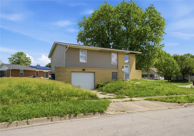 Photo 1 of Single family home for sale at 1805 Coretta Ct, Dayton, OH 45417 | MLS# 958083 | Listing updated on 2026-09-04