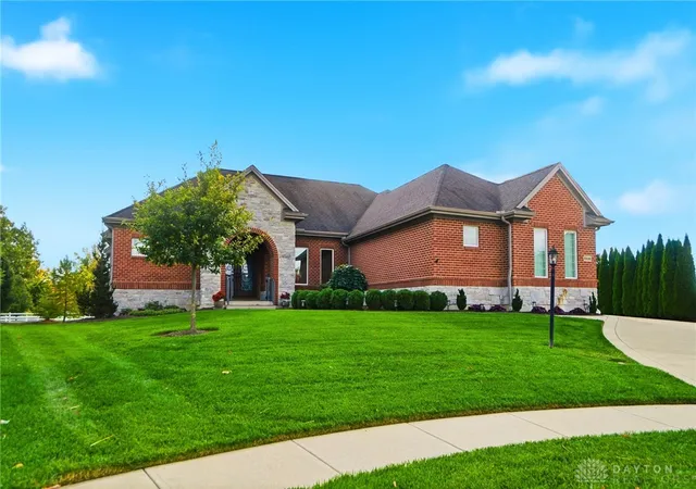 Photo 1 of Single family home for sale at 9440 Old Brg Dr, Dayton, OH 45458 | MLS# 956121 | Listing updated on 2026-10-21