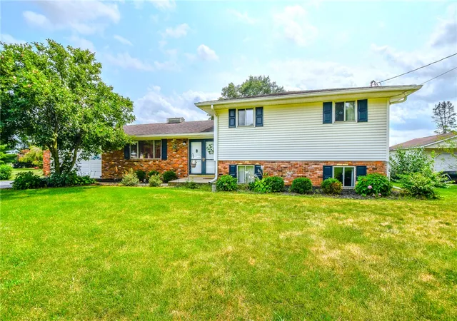 Photo 2 of Single family home for sale at 10833 Kendig Rd, New Carlisle, OH 45344 | MLS# 958071 | Listing updated on 2026-10-01