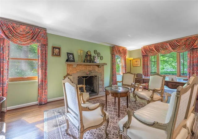 Photo 3 of Single family home for sale at 156 W Hadley Rd, Oakwood, OH 45419 | MLS# 958423 | Listing updated on 2026-09-27