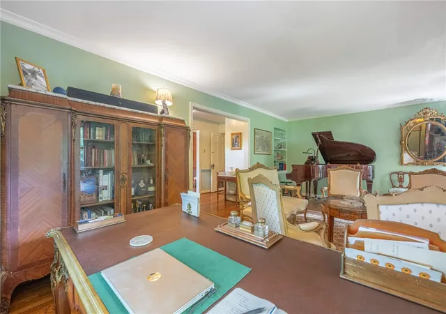 Photo 4 of Single family home for sale at 156 W Hadley Rd, Oakwood, OH 45419 | MLS# 958423 | Listing updated on 2026-09-27