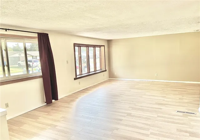 Photo 3 of Single family home for sale at 4957 Chesham Dr, Dayton, OH 45424 | MLS# 958675 | Listing updated on 2026-10-02