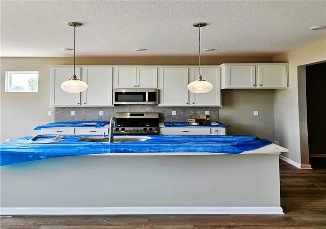 Photo 2 of Single family home for sale at 402 W Spielberg Cir, Springfield, OH 45505 | MLS# 958927 | Listing updated on 2026-09-11