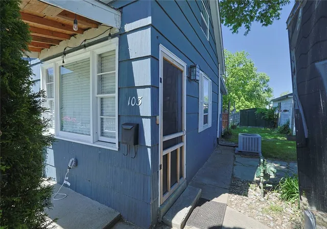 Photo 2 of Single family home for sale at 103 S West St, Lebanon, OH 45036 | MLS# 959300 | Listing updated on 2026-09-08