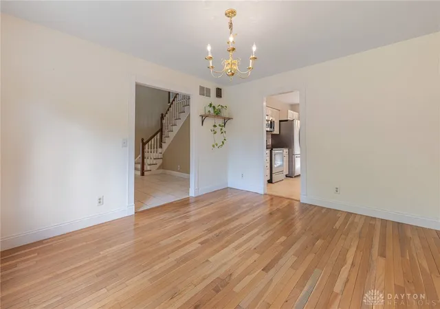 Photo 3 of Single family home for sale at 215 Beverly Pl, Oakwood, OH 45419 | MLS# 959194 | Listing updated on 2026-09-20