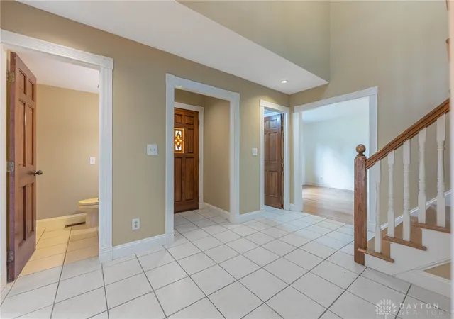 Photo 3 of Single family home for sale at 215 Beverly Pl, Oakwood, OH 45419 | MLS# 959194 | Listing updated on 2026-09-20