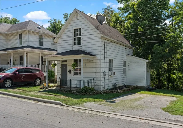 Photo 2 of Single family home for sale at 149 W Pleasant St, Hillsboro, OH 45133 | MLS# 959670 | Listing updated on 2026-09-15