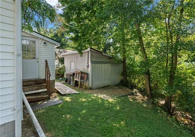 Photo 4 of Single family home for sale at 149 W Pleasant St, Hillsboro, OH 45133 | MLS# 959670 | Listing updated on 2026-10-21