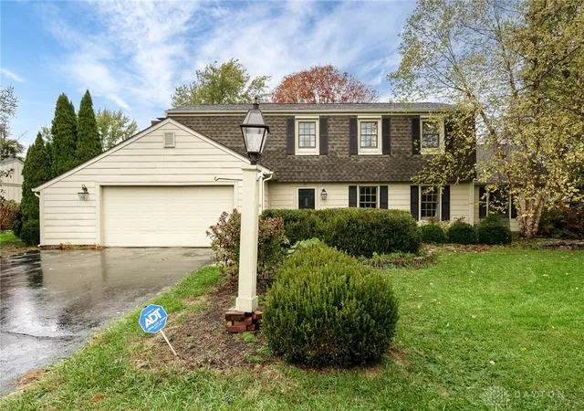 Photo 1 of Single family home for sale at 811 W Spring Valley Pike, Centerville, OH 45458 | MLS# 959796 | Listing updated on 2026-09-13