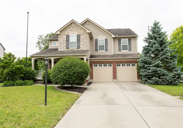 Photo 2 of Single family home for sale at 1318 Sierra Ridge Dr, Miamisburg, OH 45342 | MLS# 959972 | Listing updated on 2026-09-08