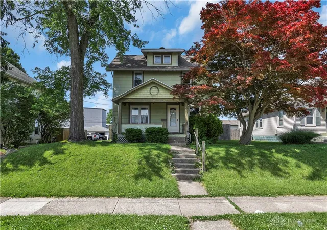 Photo 2 of Sale Pending at 2702 Maplewood Ave, Springfield, OH 45505 | MLS# 960207 | Listing updated on 2026-09-05