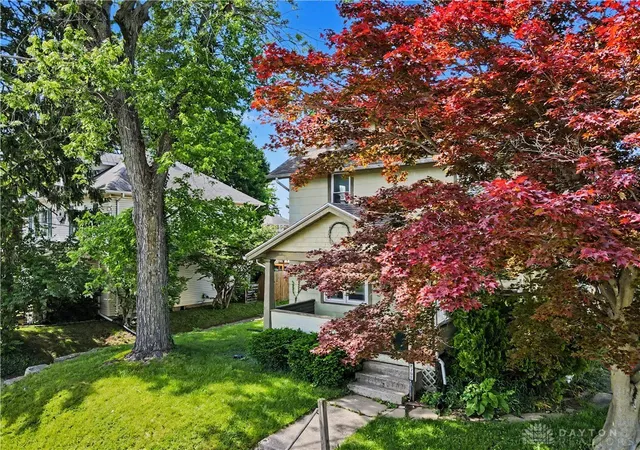 Photo 4 of Sale Pending at 2702 Maplewood Ave, Springfield, OH 45505 | MLS# 960207 | Listing updated on 2026-09-05