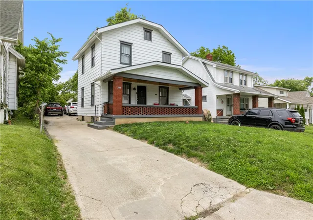 Photo 2 of Single family home for sale at 323 Roxbury Rd, Dayton, OH 45417 | MLS# 960204 | Listing updated on 2026-08-30