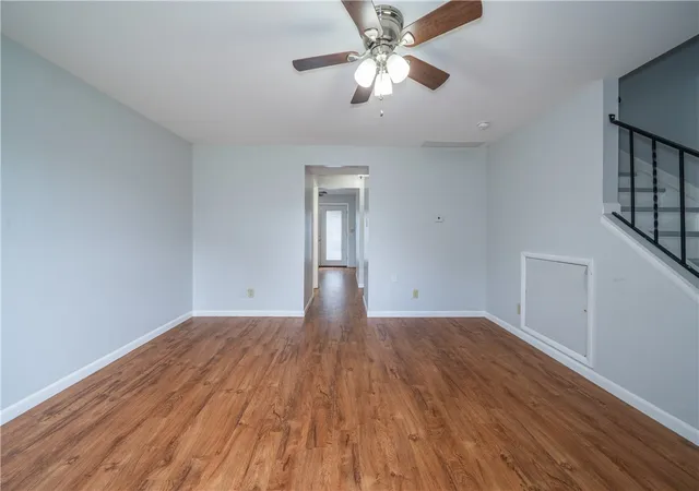 Listing Photo 5 - Condo for sale in building located at 1010 Stoneybrook Trl, Fairborn, OH 45324