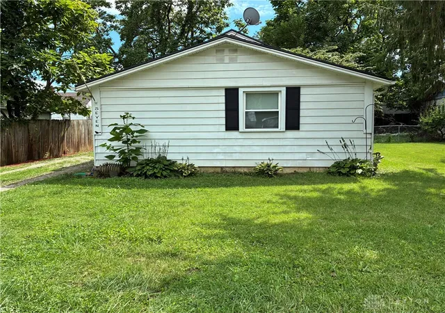 Single family home for sale at 7 Elm Rd, Medway, OH 45341 | MLS# 960476