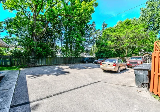 Listing Photo 5 - Condo for sale in building located at 932 Nordale Ave, Dayton, OH 45420