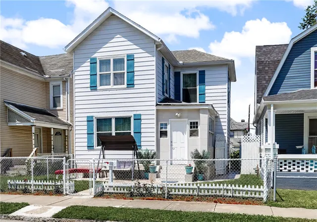 Photo 2 of Single family home for sale at 185 Grove Ave, Dayton, OH 45404 | MLS# 960840 | Listing updated on 2026-09-04