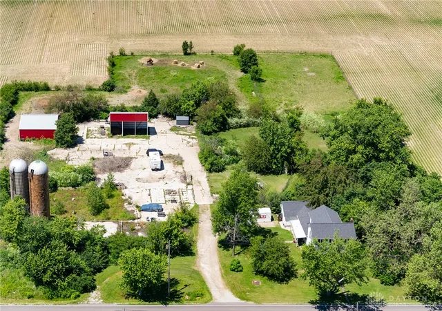 Photo 3 of Single family home for sale at 525 Ginghamsburg Frederick Rd, Tipp City, OH 45371 | MLS# 961014 | Listing updated on 2026-09-04