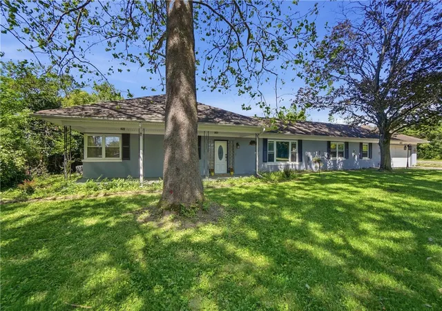 Photo 3 of Sale Pending at 2553 Derr Rd, Springfield, OH 45503 | MLS# 961127 | Listing updated on 2026-10-05