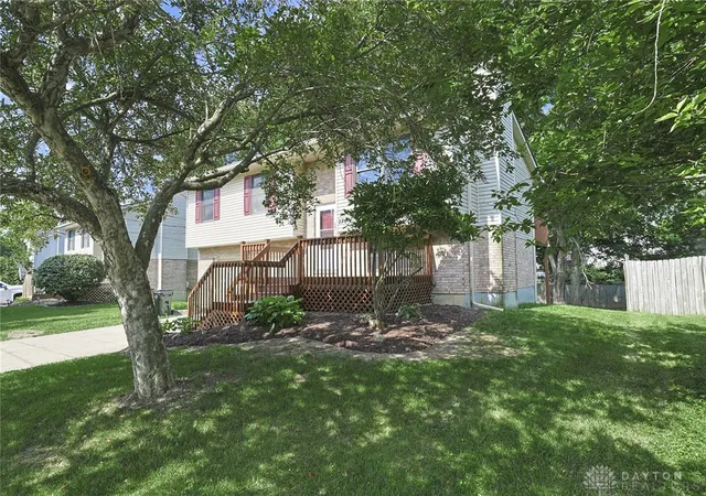 Photo 2 of Single family home for sale at 2708 Bradford Dr, Middletown, OH 45044 | MLS# 961221 | Listing updated on 2026-09-20