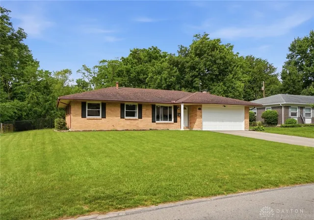 Photo 2 of Sale Pending at 8032 Washington Park Dr, Dayton, OH 45459 | MLS# 961316 | Listing updated on 2026-09-11