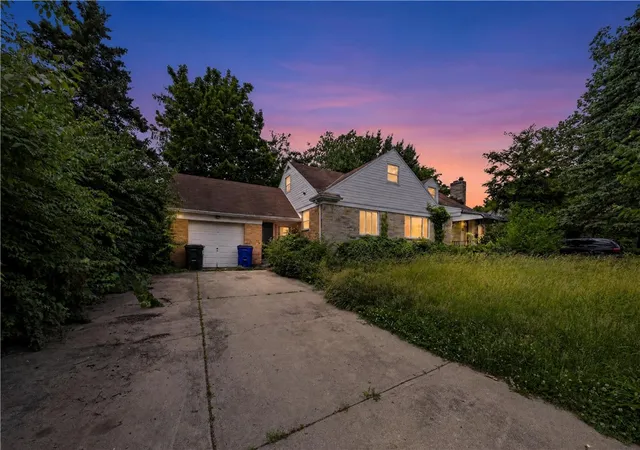 Photo 1 of Sale Pending at 1367 Catalpa Dr, Dayton, OH 45406 | MLS# 961076 | Listing updated on 2026-09-01