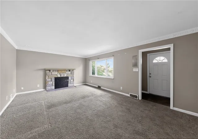 Photo 3 of Sale Pending at 1367 Catalpa Dr, Dayton, OH 45406 | MLS# 961076 | Listing updated on 2026-09-01