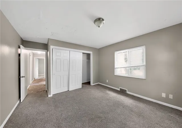 Photo 4 of Sale Pending at 1367 Catalpa Dr, Dayton, OH 45406 | MLS# 961076 | Listing updated on 2026-09-01