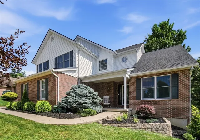 Photo 2 of Sale Pending at 751 Bristol View Dr, Hamilton, OH 45013 | MLS# 961482 | Listing updated on 2026-09-10