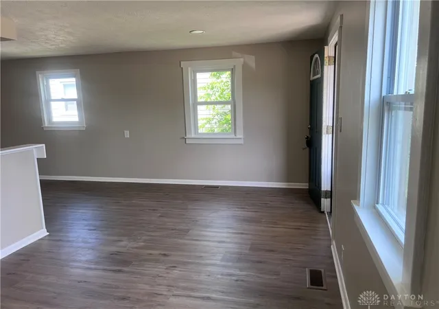 Photo 4 of Single family home for sale at 2509 Berwyck Ave, Dayton, OH 45414 | MLS# 961689 | Listing updated on 2026-09-18