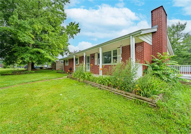Photo 3 of Sale Pending at 270 Kinsey Rd, Xenia Twp, OH 45385 | MLS# 962343 | Listing updated on 2026-10-02