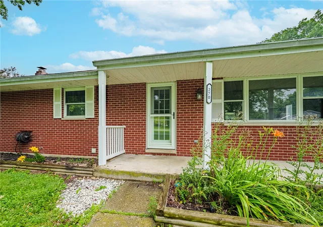 Photo 4 of Sale Pending at 270 Kinsey Rd, Xenia Twp, OH 45385 | MLS# 962343 | Listing updated on 2026-10-02