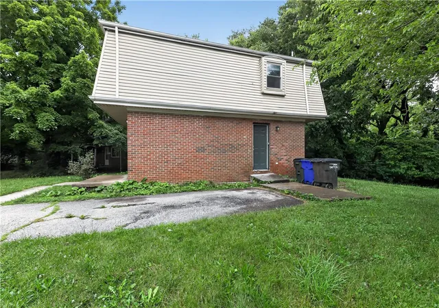 Photo 4 of Sale Pending at 2136 Speice Ave, Dayton, OH 45403 | MLS# 960245 | Listing updated on 2026-09-22