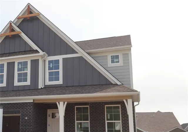 Photo 3 of Single family home for sale at 596 Goldfinch Dr, Beavercreek, OH 45434 | MLS# 962592 | Listing updated on 2026-10-04