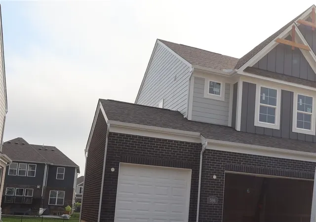 Photo 3 of Single family home for sale at 596 Goldfinch Dr, Beavercreek, OH 45434 | MLS# 962592 | Listing updated on 2026-10-04