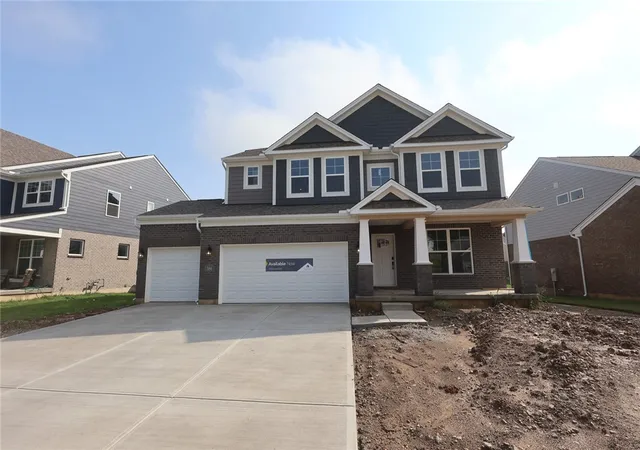 Single family home for sale at 586 Goldfinch Dr, Beavercreek, OH 45434 | MLS# 962595