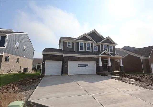 Photo 2 of Single family home for sale at 586 Goldfinch Dr, Beavercreek, OH 45434 | MLS# 962595 | Listing updated on 2026-10-04