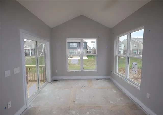 Photo 4 of Single family home for sale at 586 Goldfinch Dr, Beavercreek, OH 45434 | MLS# 962595 | Listing updated on 2026-10-04
