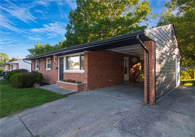 Photo 2 of Single family home for sale at 2419 Marchmont Dr, Dayton, OH 45406 | MLS# 962587 | Listing updated on 2026-09-05