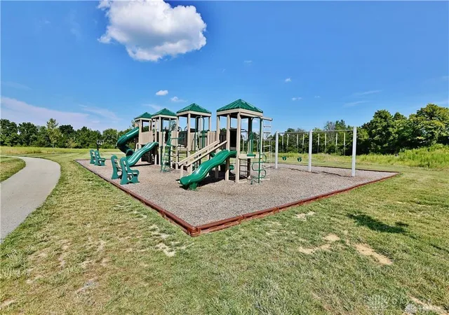 Photo 31 of Sale Pending at 1555 Cedar Crk Dr, Dayton, OH 45458 | MLS# 962407 | Listing updated on 2026-09-03