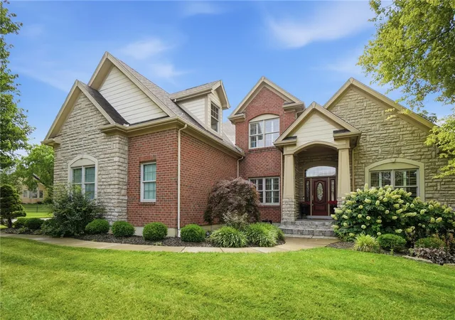 Photo 3 of Single family home for sale at 295 N Hills Blvd, Springboro, OH 45066 | MLS# 962521 | Listing updated on 2026-10-03