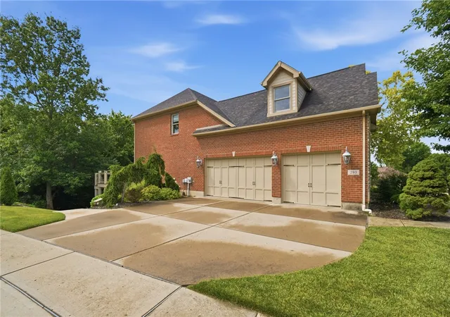 Photo 3 of Single family home for sale at 295 N Hills Blvd, Springboro, OH 45066 | MLS# 962521 | Listing updated on 2026-10-03